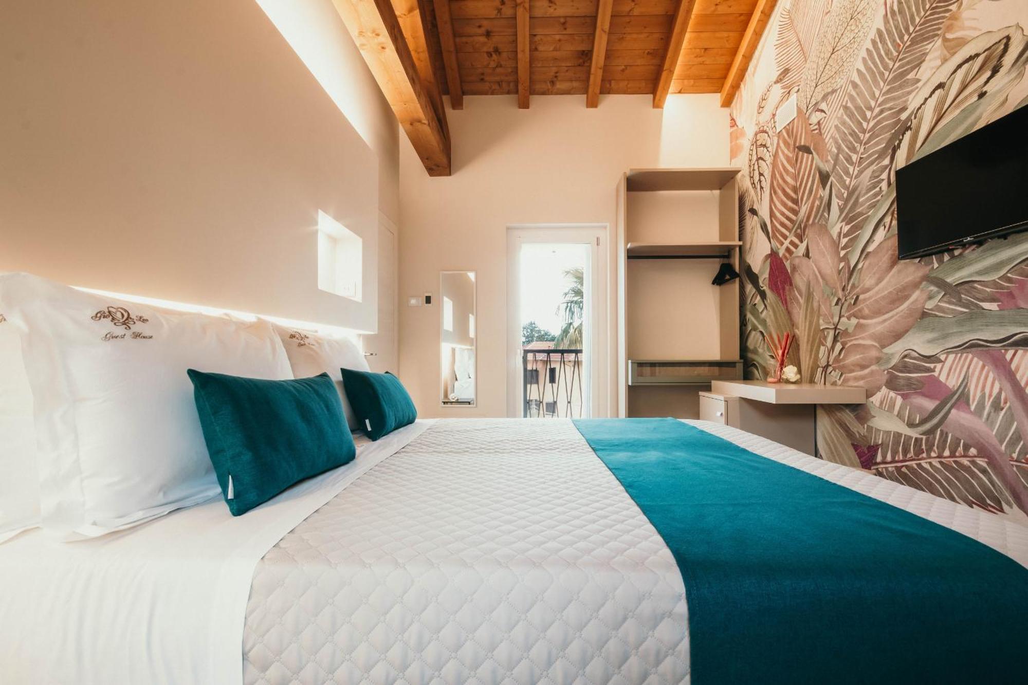 Gio Leo Guest House Lesa Zewnętrze zdjęcie